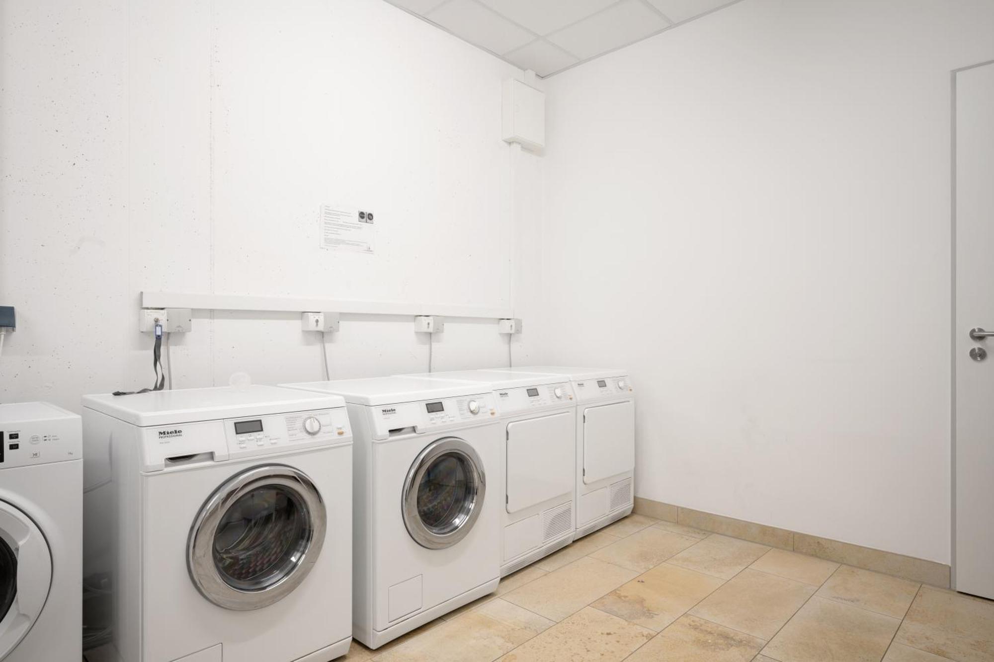 Snooze Apartments Holzkirchen Kültér fotó