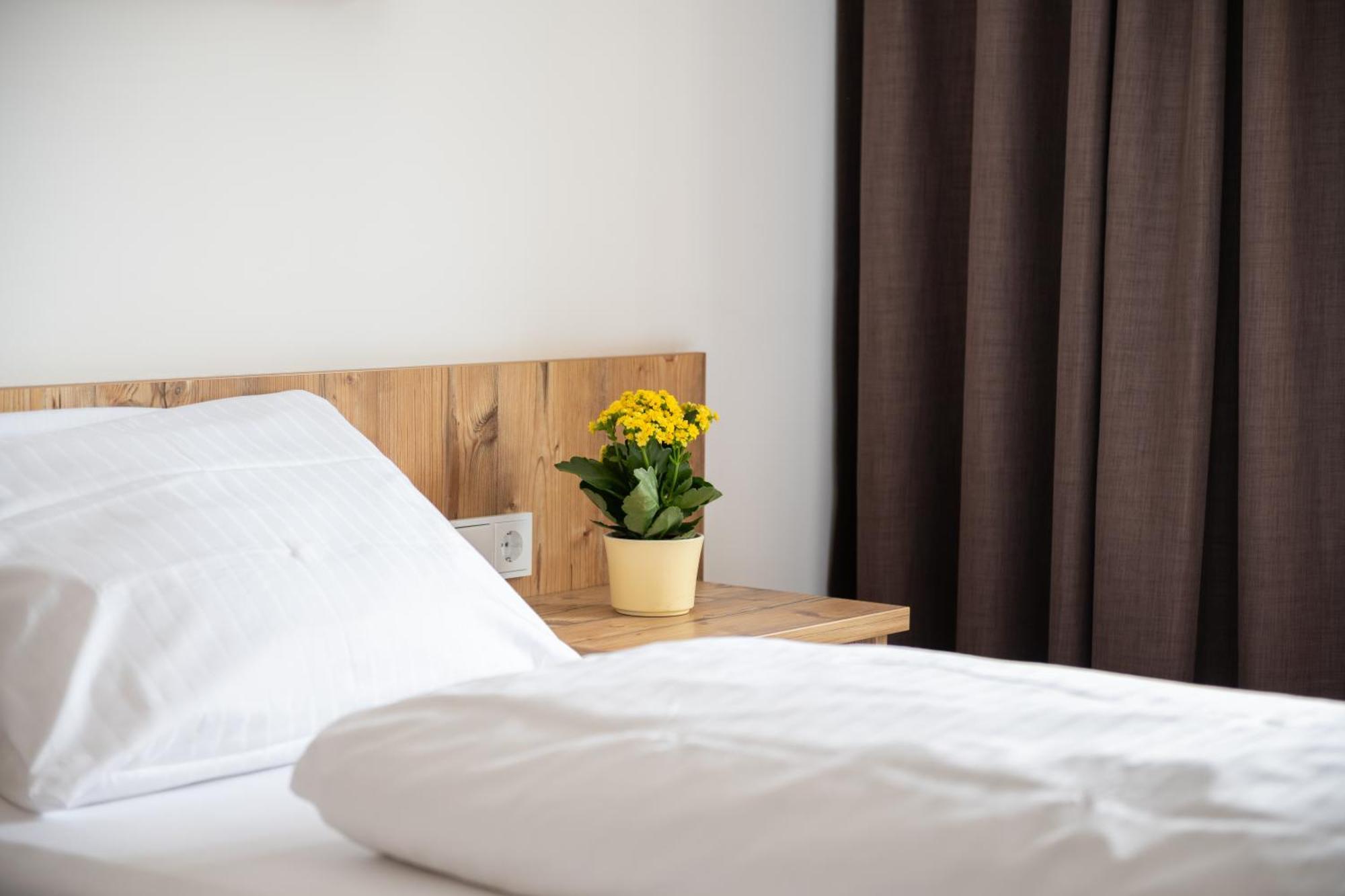 Snooze Apartments Holzkirchen Kültér fotó